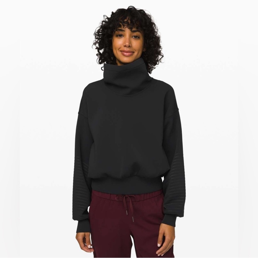 Lululemon Full Flourish Pullover * RARE
Air Wrap Spacer
Luxtreme
Black